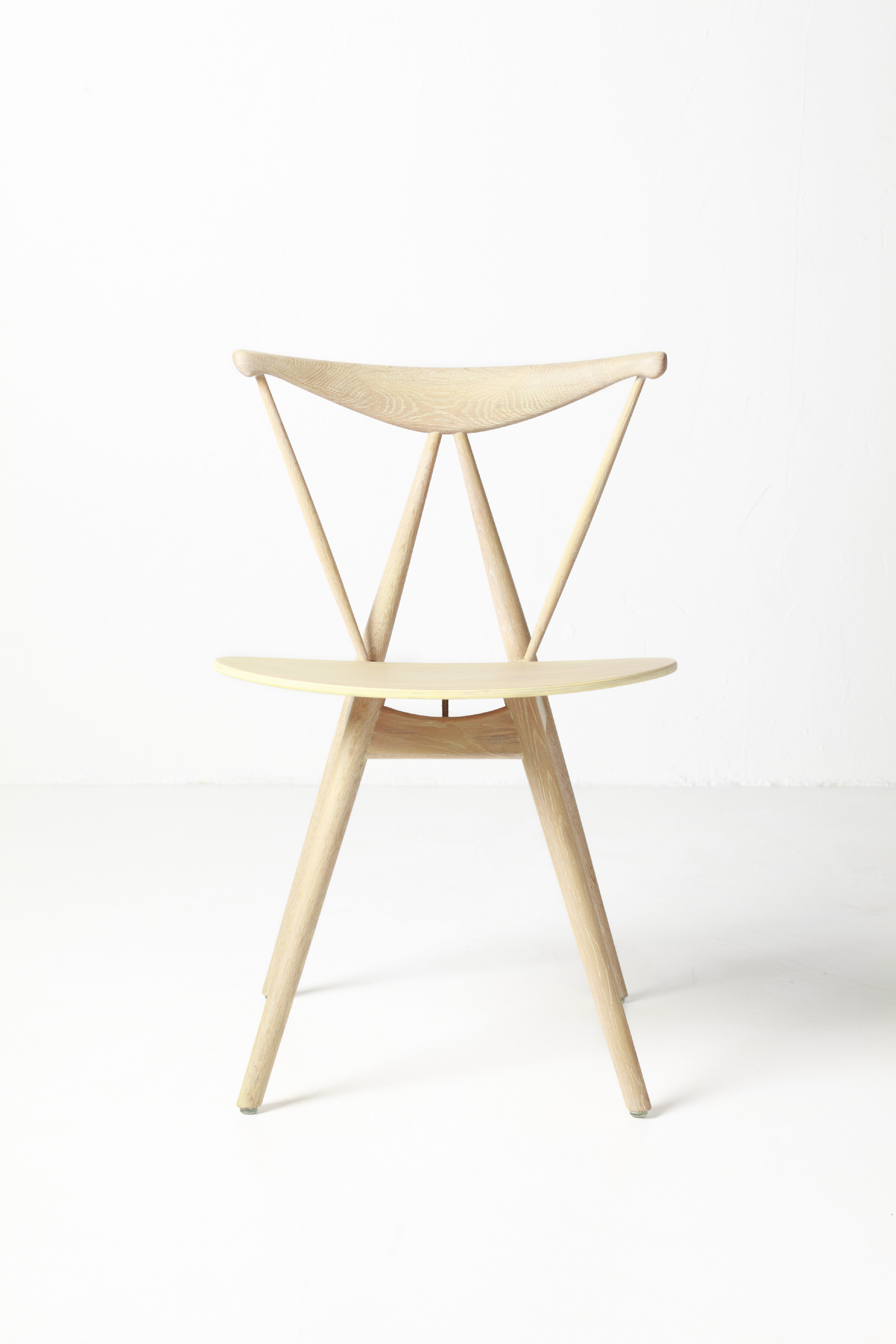 [乐动在线体育·(China)官方网站 - 坐具|餐椅|办公家具|登录入口家具|Piano Chair]