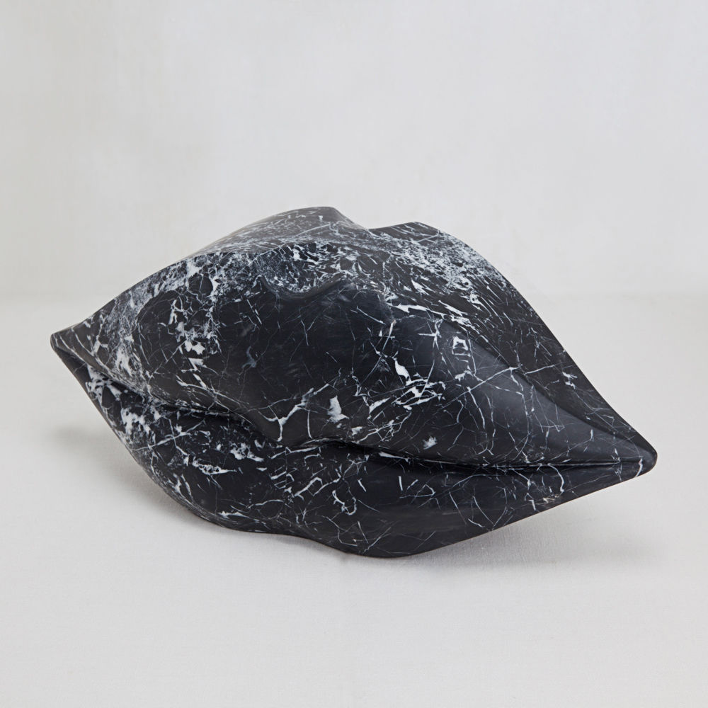 乐动在线体育·(China)官方网站 - 附件|饰品|办公家具|登录入口家具|经典之吻