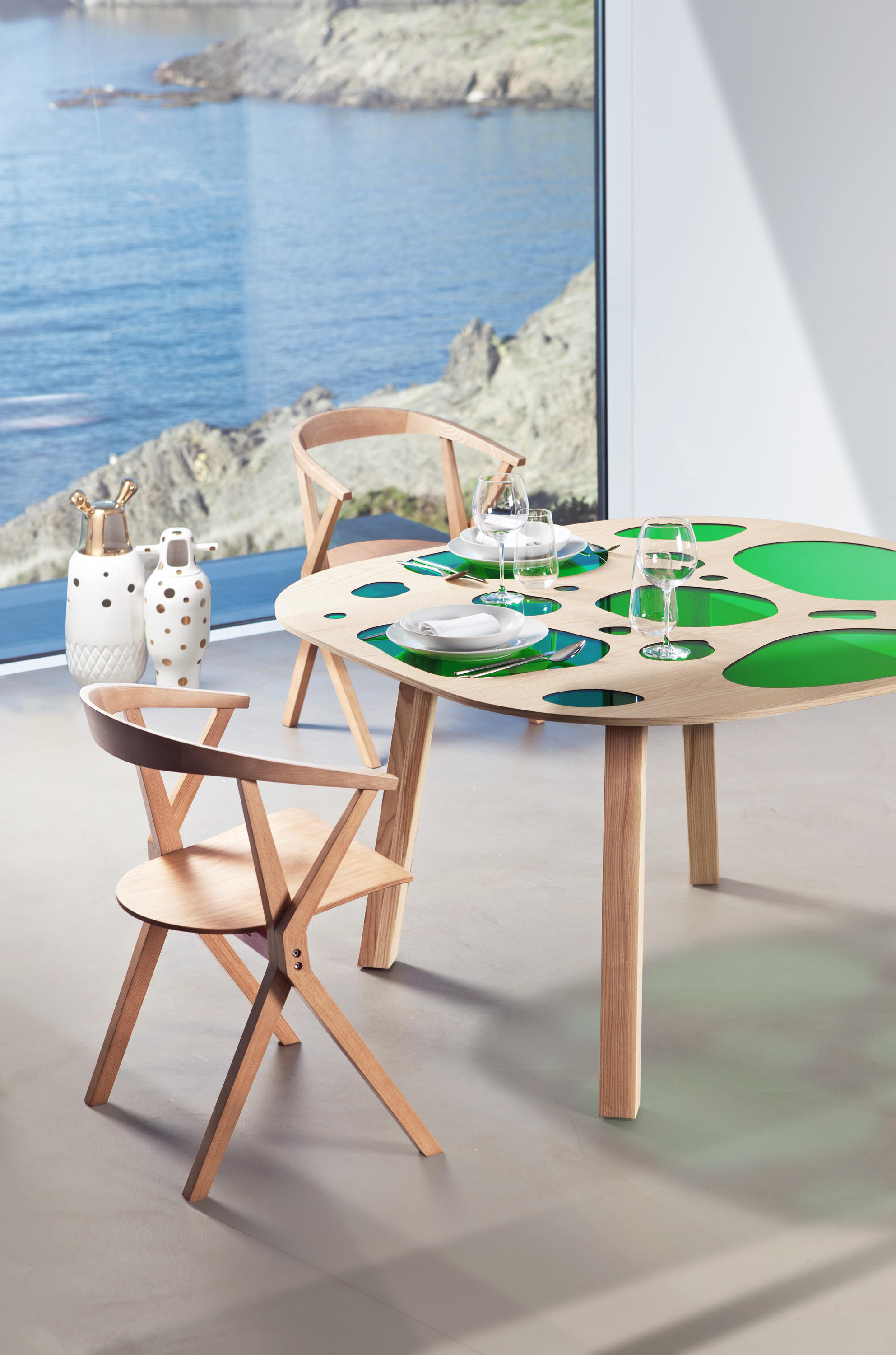 乐动在线体育·(China)官方网站 - 桌几|餐桌|办公家具|登录入口家具|Aquario Table 餐台