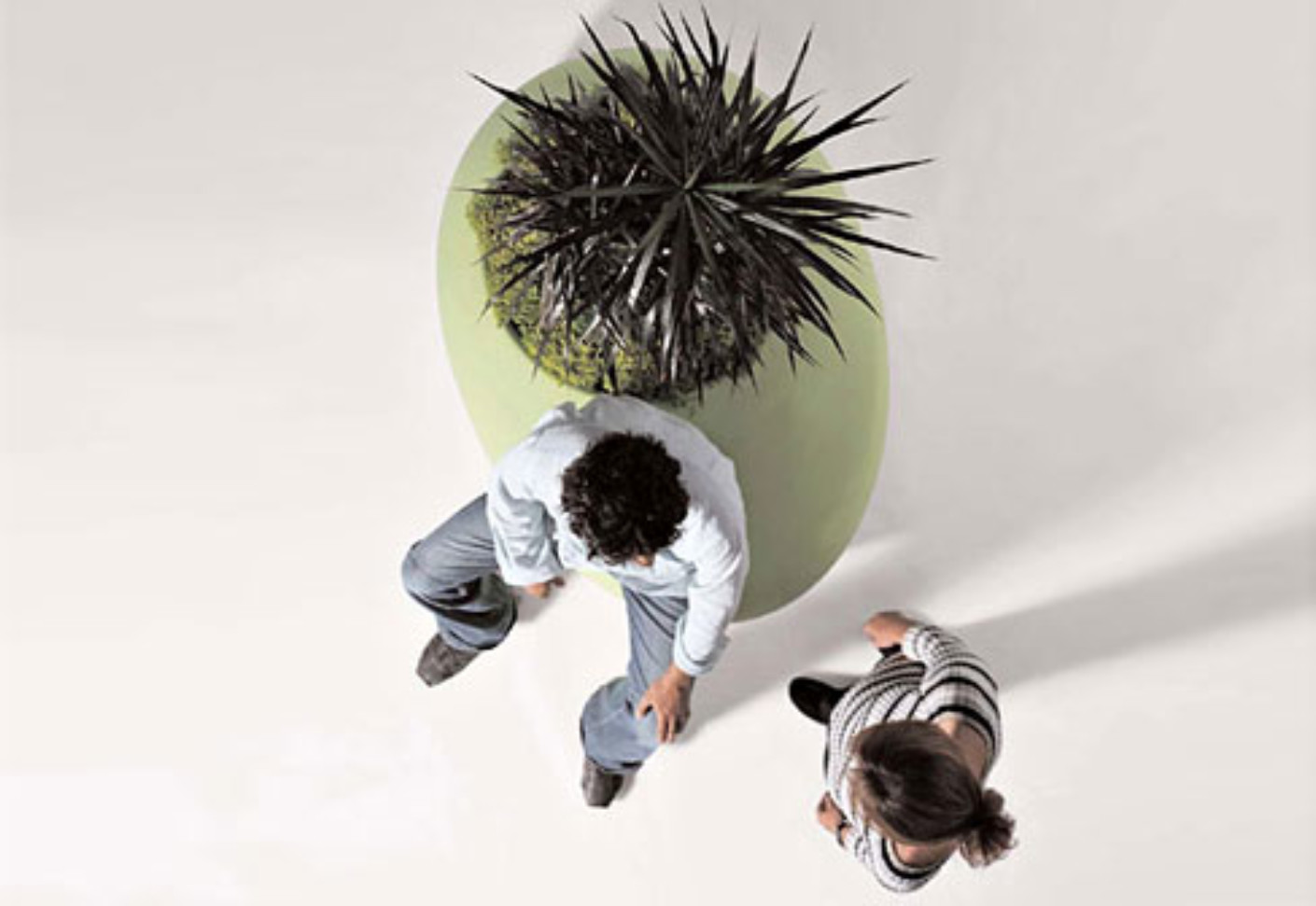 乐动在线体育·(China)官方网站 - 坐具|户外椅|办公家具|登录入口家具|BD LOVE PLANTER  户外等候椅